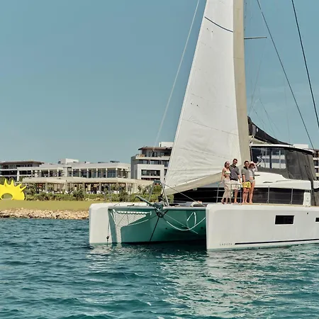 Hotel Anda Barut Collection