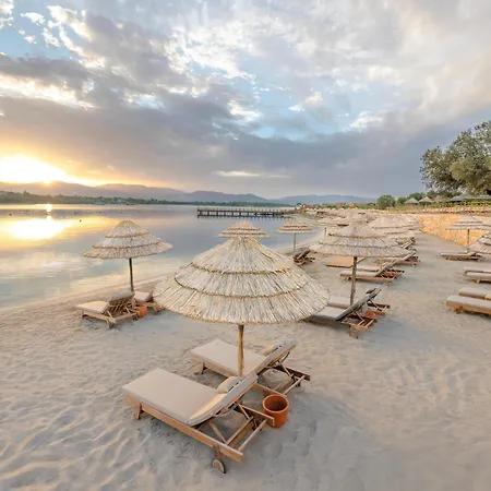 Anda Barut Collection فندق